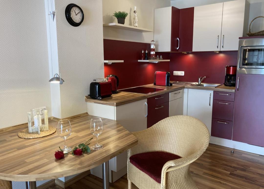 Wohnung 9 Meer-Ruhe Im Haus Stranddistel Komfortable Ferienwohnung Im 1 Og Fuer 4 Personen In Ostseeheilbad Zingst Exterior foto